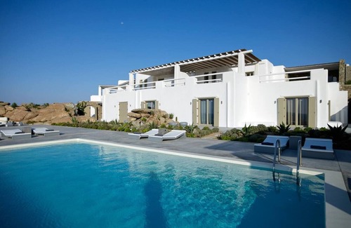 Psarou Villa | Chef included by Fantasia Villas: Absolute Paradise Villas