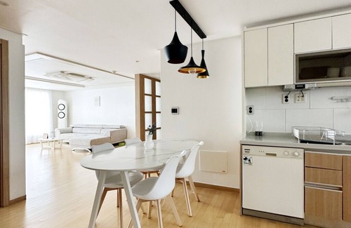 Cheongdam Apartment | ★Cheongdam Premium Apt in Gangnam★3Bdr 2Bath★n