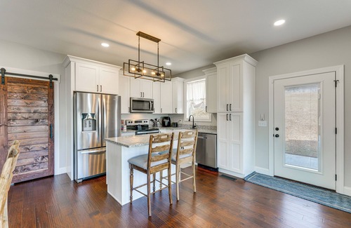 Morristown House | Cherokee Lake Retreat w/Views in Morristown!