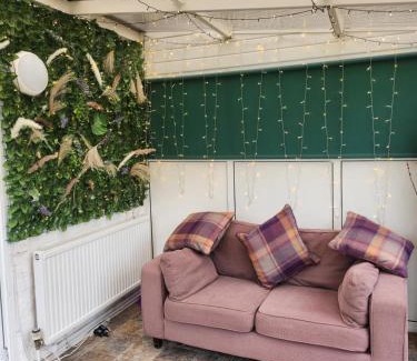 Hornsea House | CHERRYTREE COTTAGE @ LOMOND