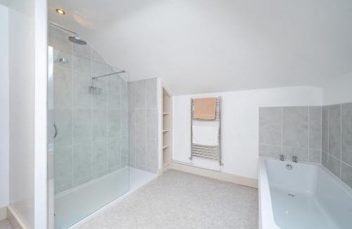 Aldborough House | Chestnut Barn, North Norfolk with private hot tub & close to beaches