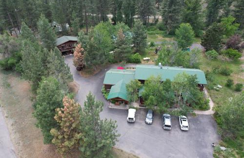 Winthrop Cabin | Chewuch Inn & Cabins