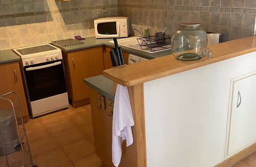 Saint-Simon-de-Bordes House | Chez Desire (EI) our Peaceful, cosy 2 bedroom gite, with private heated pool!