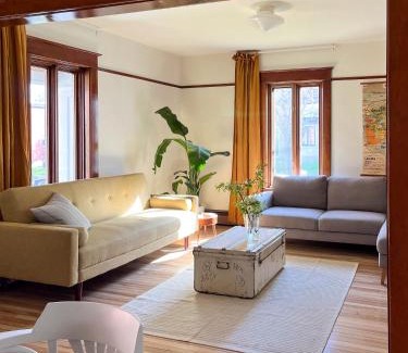 Lac-Megantic House | Chez Léo par Maison Dudley