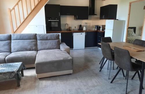 La Bastide-de-Serou Apartment | Chez Line et Pierre: Appartement spacieux, lumineux et équipé