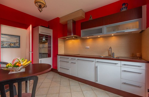 La Ville-aux-Clercs Apartment | Chez Maryse & Guy - Bel Appt pour 4 avec jardin