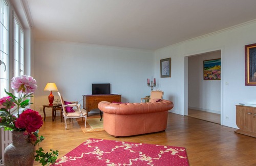 La Ville-aux-Clercs Apartment | Chez Maryse & Guy - Bel Appt pour 4 avec jardin
