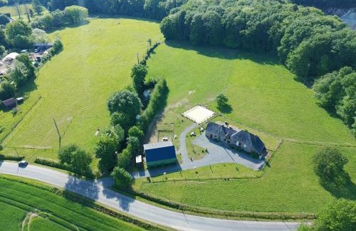 Saint-Georges-Buttavent House | Chez Sam et Brice