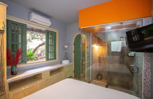Hai Ba Trung Bed & Breakfast | Chez Van