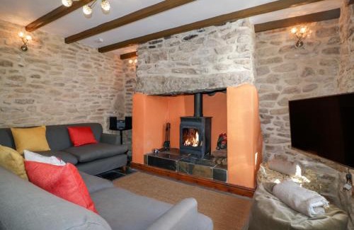Pendeen House | Chi Lowen