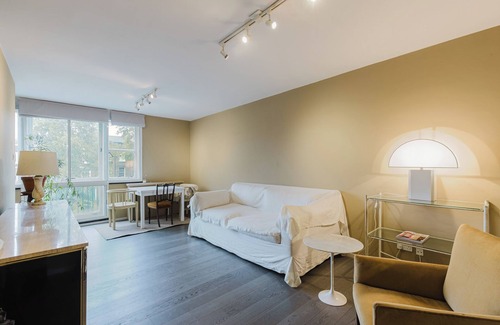 Kennington Apartment | Chic 1BD Flat Ideal for Exploring Central London