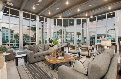 Daytona Beach Apartment | Chic 1BR in Daytona Beach- 24hr gym, pool & grill Near Beach, Speedway & Stadium