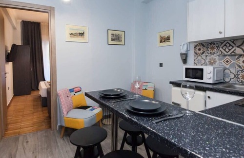 Kerameikos Apartment | Chic 2 Bd Metaxourgio Central Flat