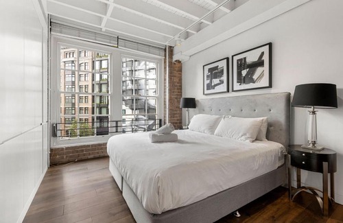 Surry Hills Apartment | Chic 2-Bedroom in Surry Hills