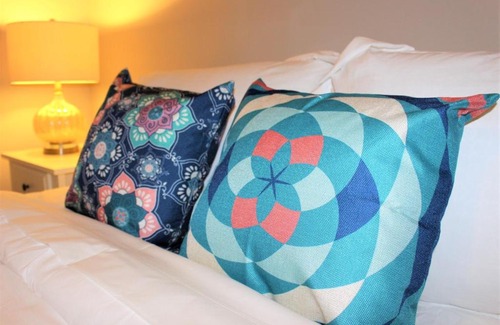 Franklin Park House | Chic 2BR near DT, 8 min walk to Park&Conservatory