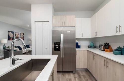 Survey Creek House | Chic 3BR Resort-Style Retreat