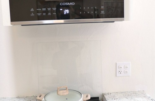 South Hill Apartment | Chic and Cozy Studio in lovely South Hill Village