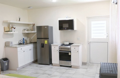 South Hill Apartment | Chic and Cozy Studio in lovely South Hill Village