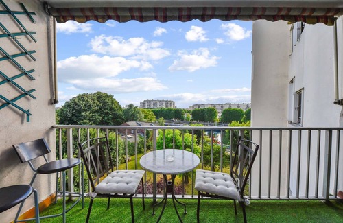 L'Ile-Saint-Denis Apartment | Chic apart with parking and balcony - Arnold Geraux
