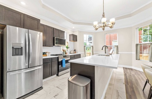 St. Louis House | Chic City Living with Modern Touches/ABODEbucks