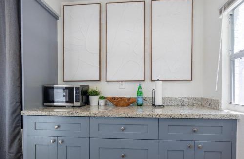 Little Ranches Apartment | Chic & Cozy 1 bed w Free Parking