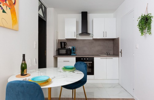 Mulhouse Apartment | Chic & cozy: 45m2 apartment with jacuzzi in historical center