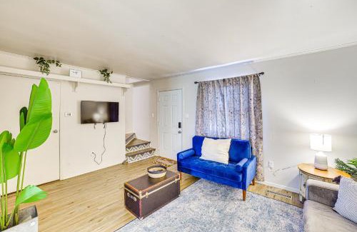 Eureka Springs House | Chic Farmhouse, 3Mi to Lake-Pet Friendly and Golfing