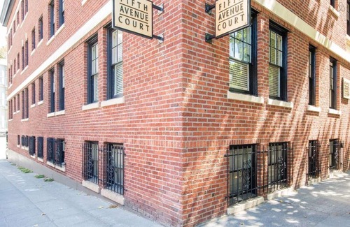 Belltown Condo | Chic flat. Trendy neighborhood. Walk to Pike Place Market.