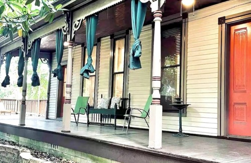 Downtown House | Chic, Historic home in the heart of Lexington