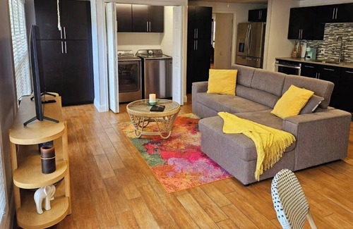 Suwanee Apartment | Chic Loft is Suwanee surrounded by walking and biking trails!