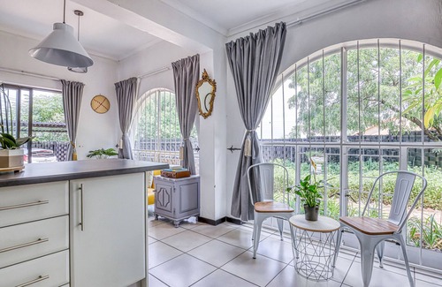 The Reeds Apartment | Chic Midtown Studio-1 Bed-solar-pool-fibre-samrand