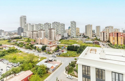 Umraniye Apartment | Chic, Modern and Spacious Flat in Umraniye