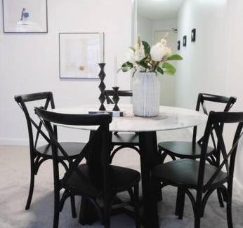 Darling Harbour Apartment | Chic Modern Oasis - Steps from Darling Harbour