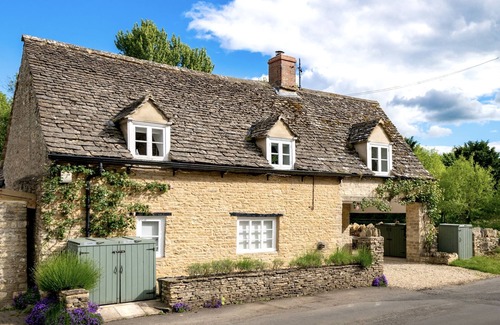Burford Cottage | Chic Multi Award winning 5* Luxury Cotswold Cottage - Sleeps 8