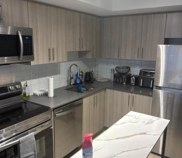 Pickering Apartment | Chic One Bedroom Condo In Pickering