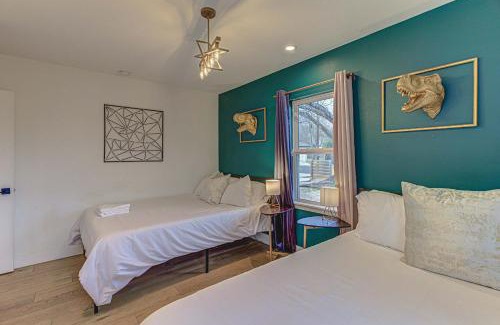 MLK House | Chic Stay for 8 Mins to 6th St & Downtown