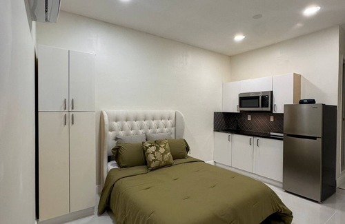 Princeton Apartment | Chic studio in fabulous Miami with AC, WiFi. Enjoy your stay!