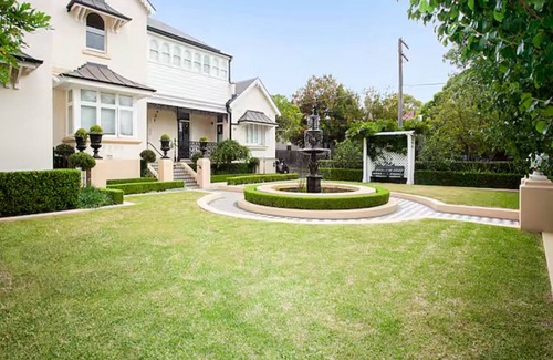 Lewisham Apartment | Chic Studio With Patio 20 min From CBD