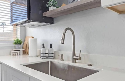 Encanto Condo | Chic & Stylish Midtown PHX Condo Retreat - Stunning Views & Light Rail Access