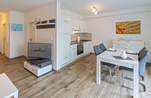 Westeraccumersiel Apartment | Chic vacation apartment Pier 29 in Dornumersiel in a quiet residential area
