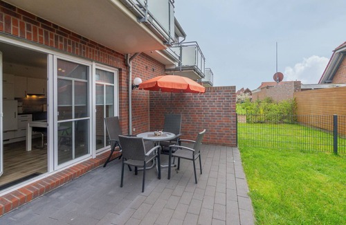Westeraccumersiel Apartment | Chic vacation apartment Pier 29 in Dornumersiel in a quiet residential area