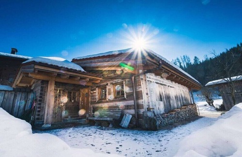 Unken House | Chicken coop with private spa