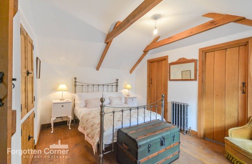 Cawsand Cottage | Chinery-Smith Cottage - sleeps 6 guests in 3 bedrooms