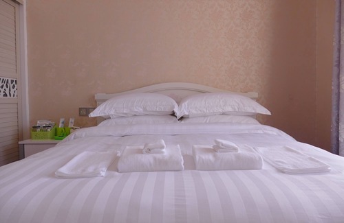 Guiyang County Apartment | Chinese Garden Penthouse 欧芳阁