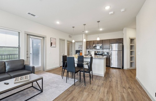 Cleburne Apartment | Chisholm Trace 222 I Comfy 2 Bed 2 Bath