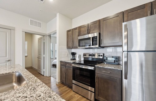 Cleburne Apartment | Chisholm Trace 222 I Comfy 2 Bed 2 Bath