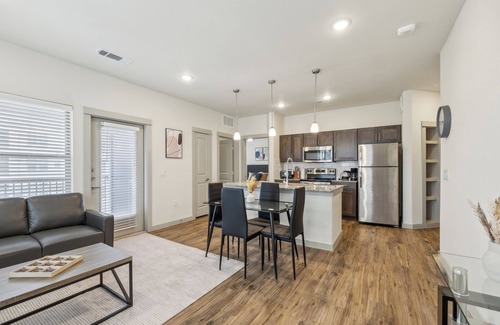 Cleburne Apartment | Chisholm Trace 827 I Comfy 2 Bed 2 Bath