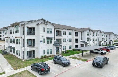 Cleburne Apartment | Chisholm Trace 827 I Comfy 2 Bed 2 Bath