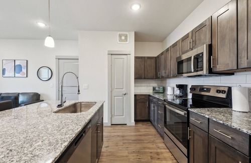 Cleburne Apartment | Chisholm Trace 933 I Spacious 1Bed 1 Bath