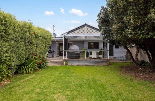 Hayborough House | Chiton Beach Retreat—Hamptons Elegance by the Sea